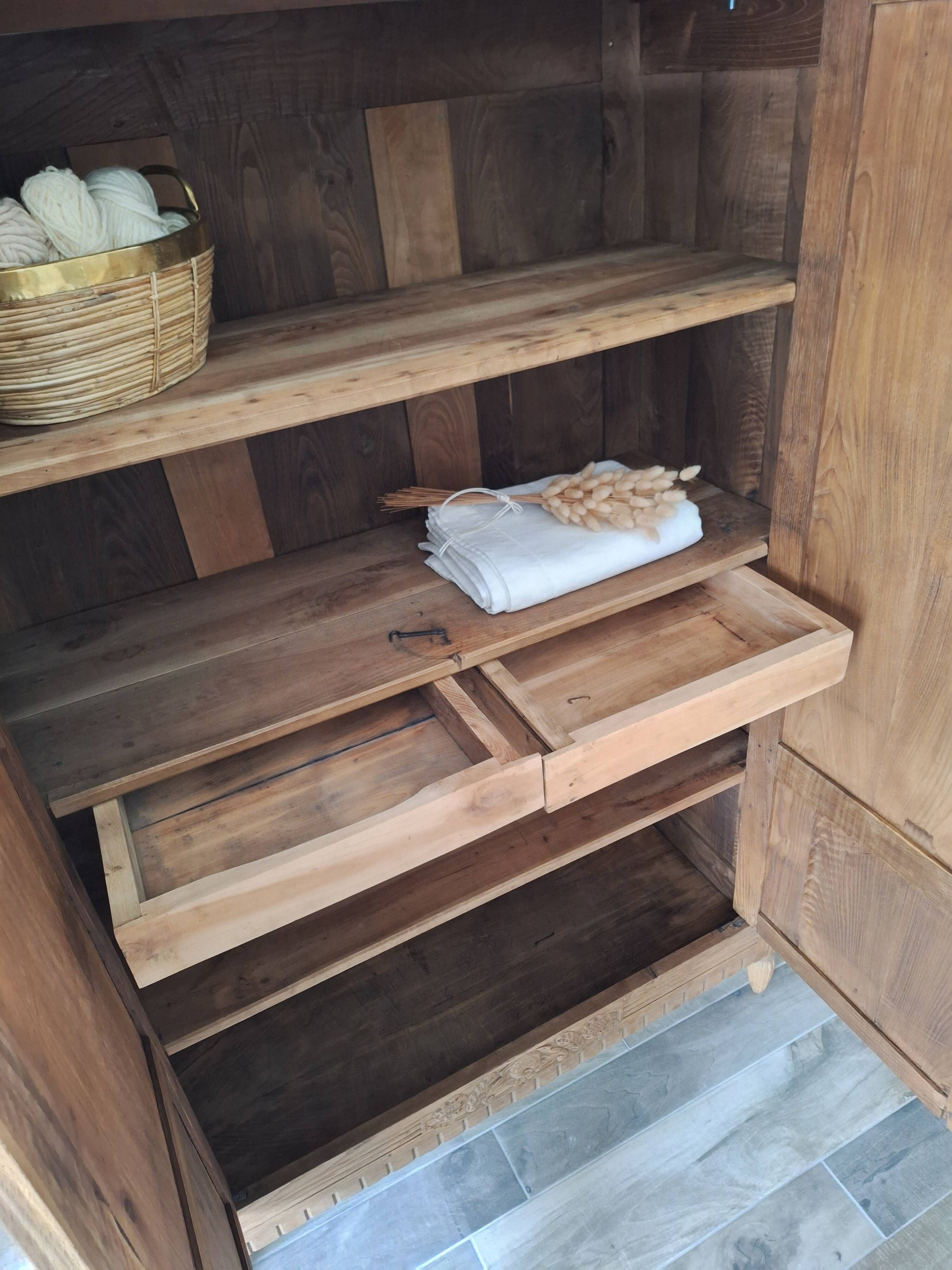 Wardrobe, oak linen cupboard from 1920.