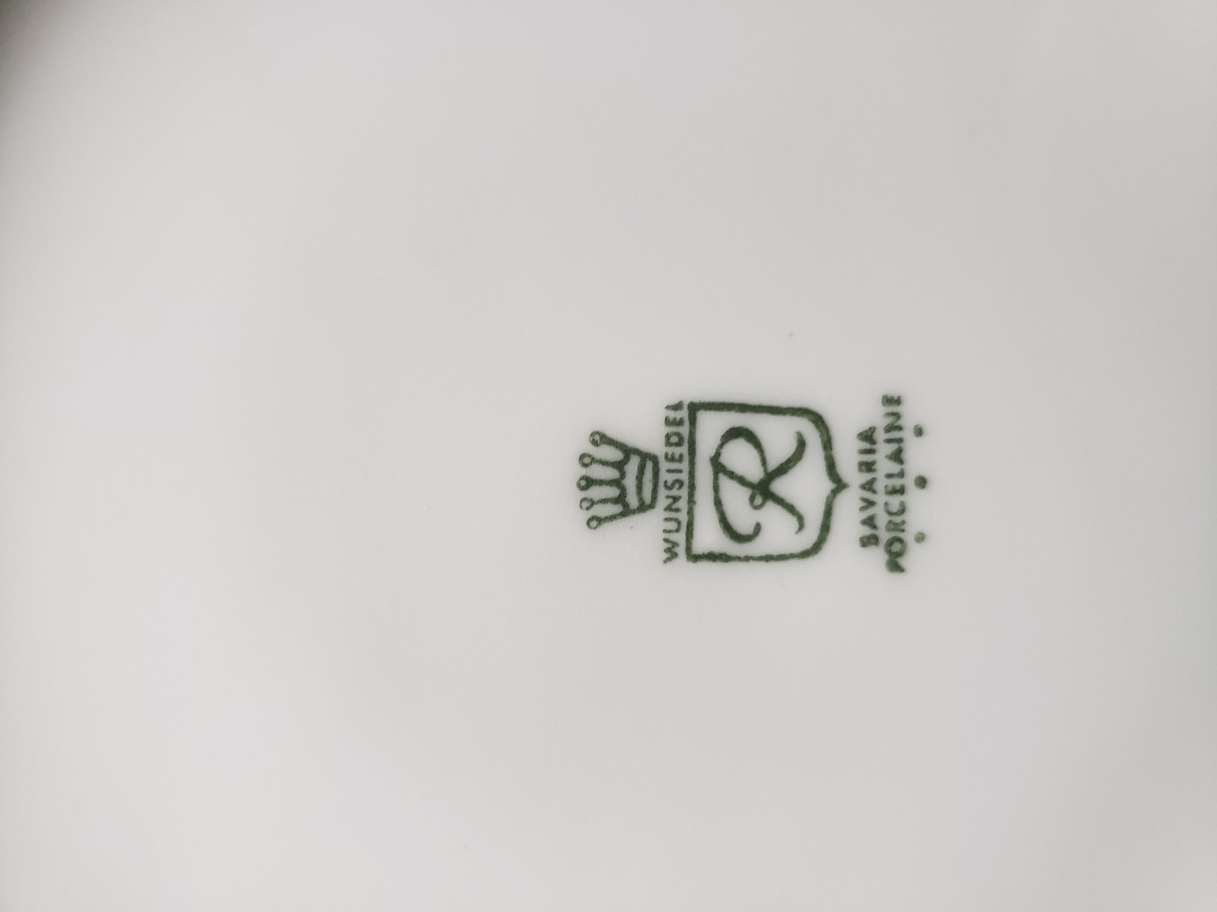 12 assiettes creuses blanches initiales dorées