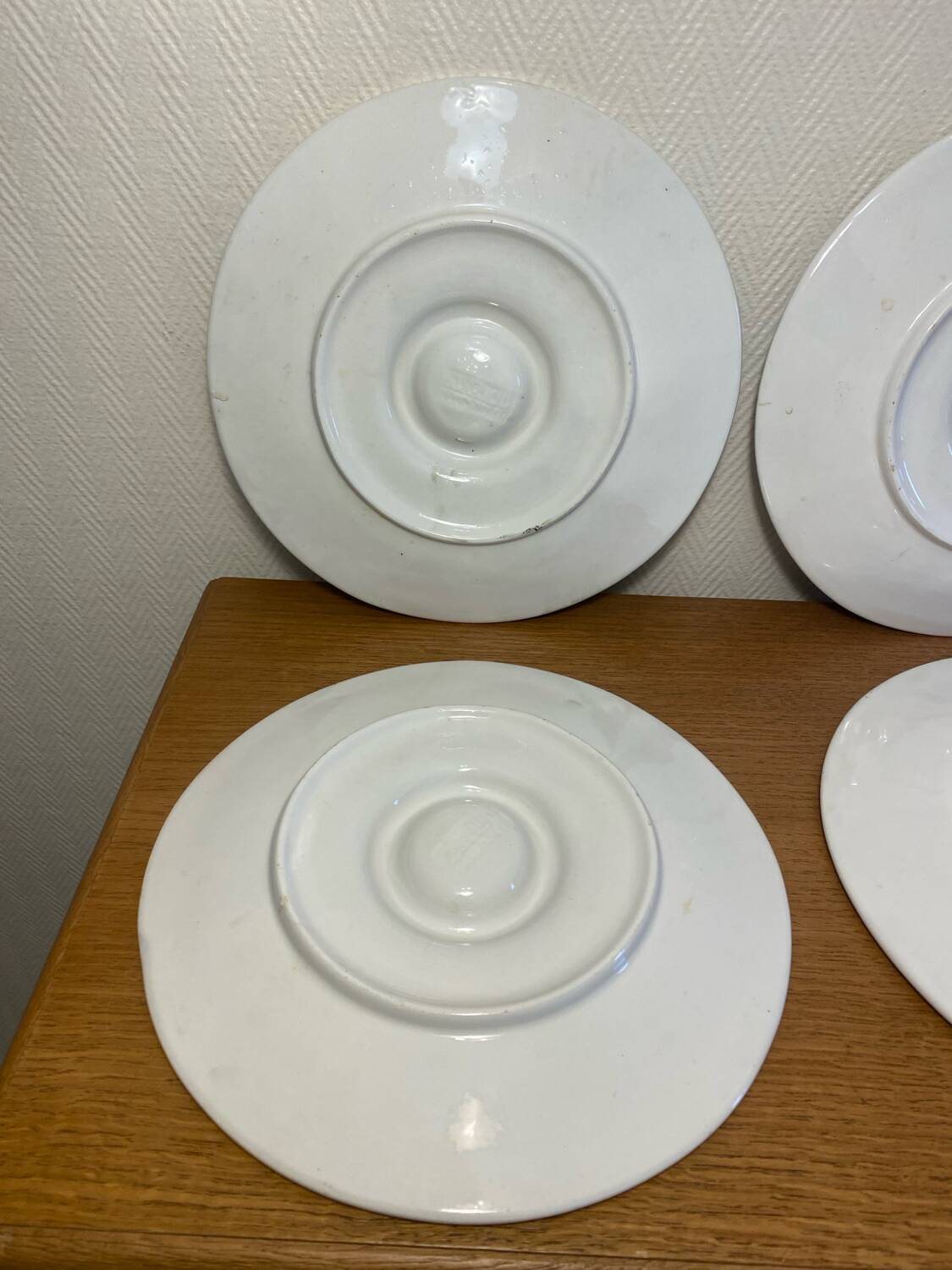 Vintage artichoke plates in majolica