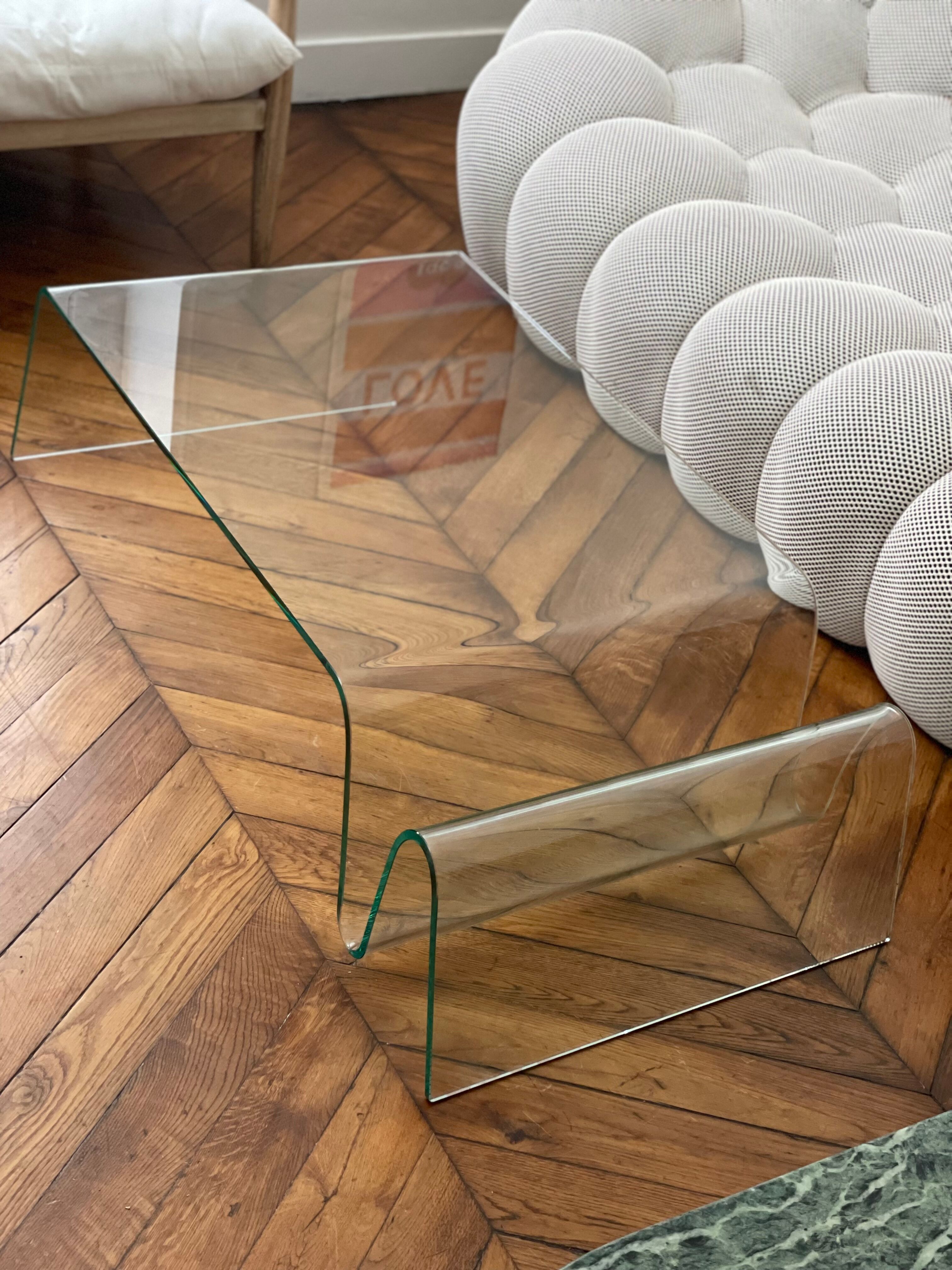 Vintage coffee table in curved corrugated tempered glass minimalist design