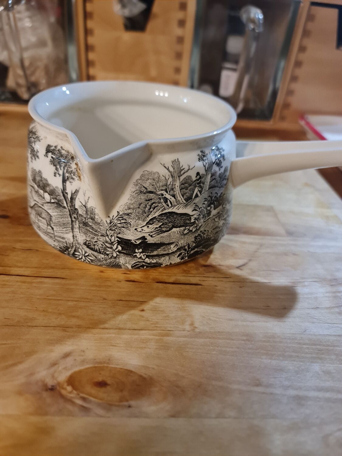 Villeroy & Boch Mettlach Artemis Hunter Dog Wild Boar Pot