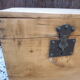 Coffre ancien en bois sapin