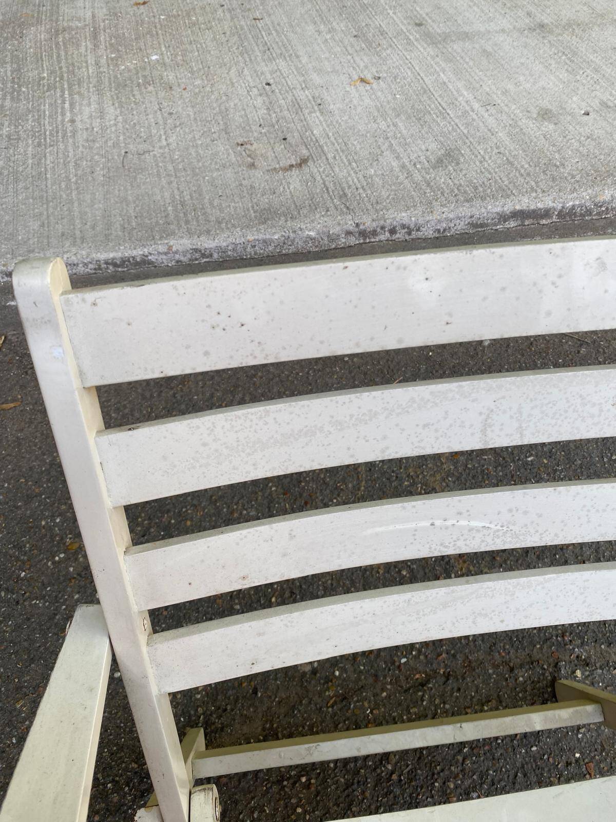 Chaise de jardin pliable blanche en bois massif