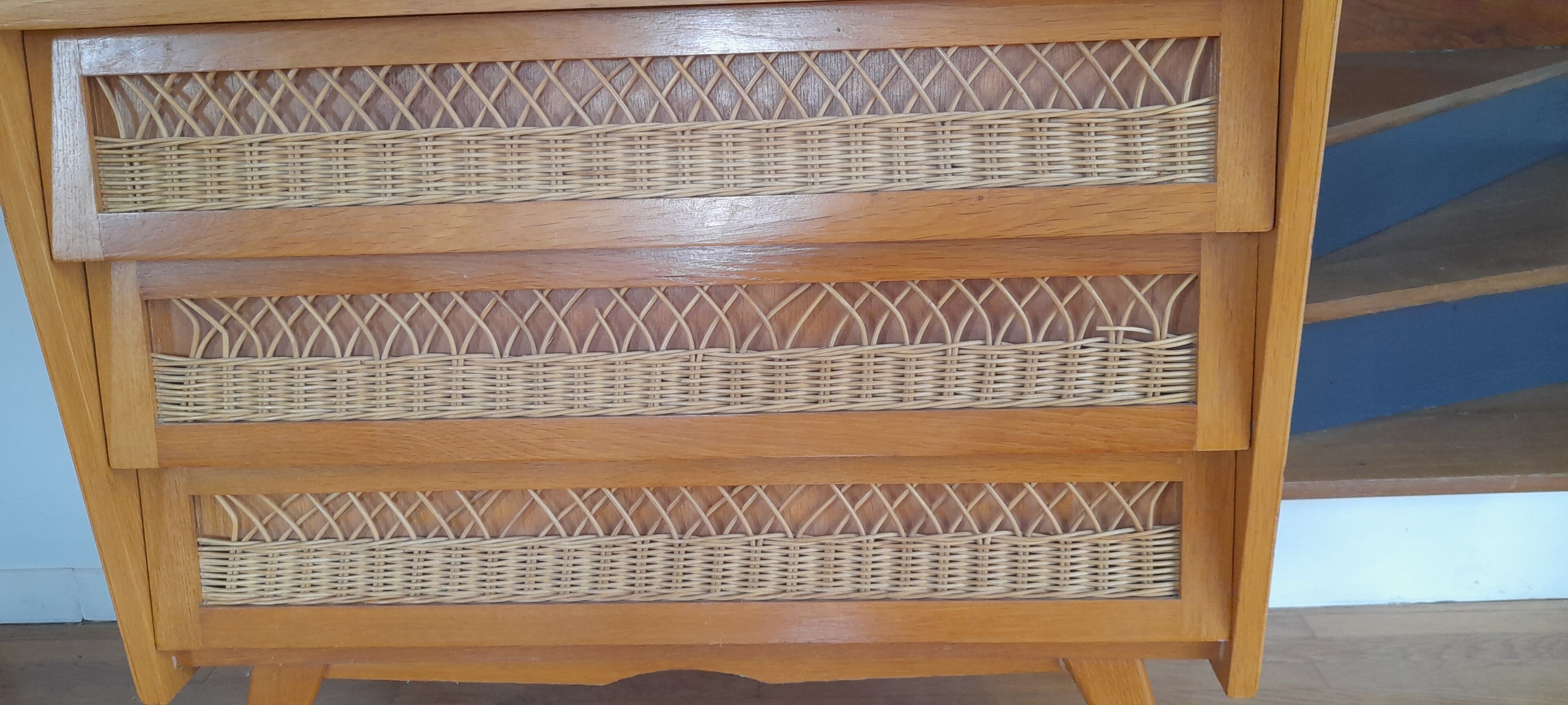 Commode pieds compas des années 60