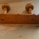 Porte manteaux 2 patères ancien en bois