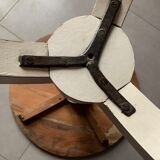 Triod pedestal table