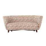 Banana-shaped sofa 1970s design