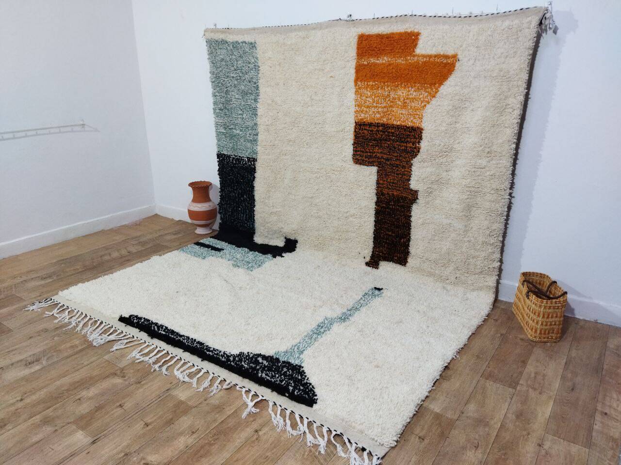 Handmade moroccan berber rug 330 x 243 cm