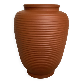Small vase akru for klinker ceramics terracotta