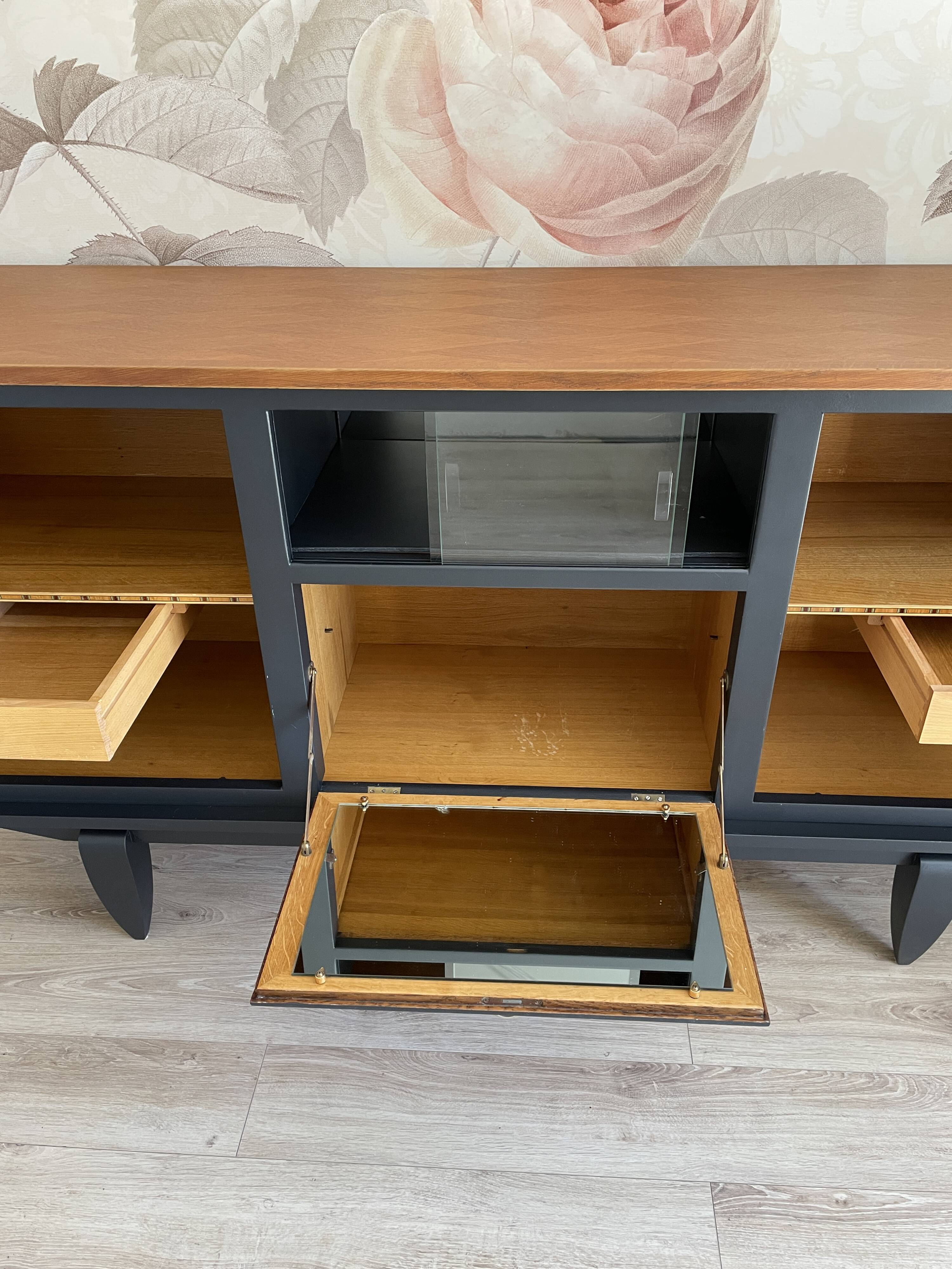 Revisited Vintage Enfilade