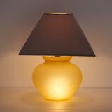 lampe en opaline sablée jaune de melarti