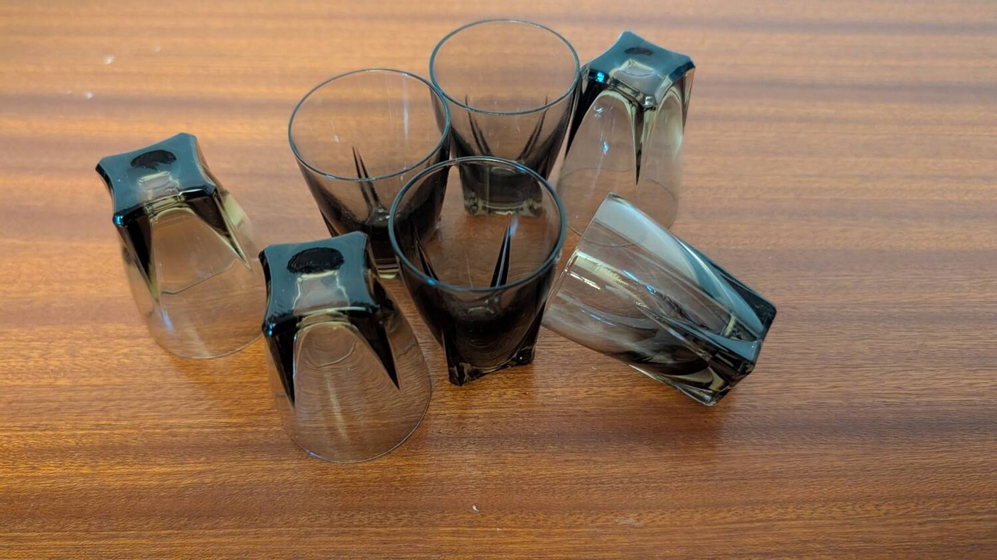 verres digestif fumé années 70 base carrée