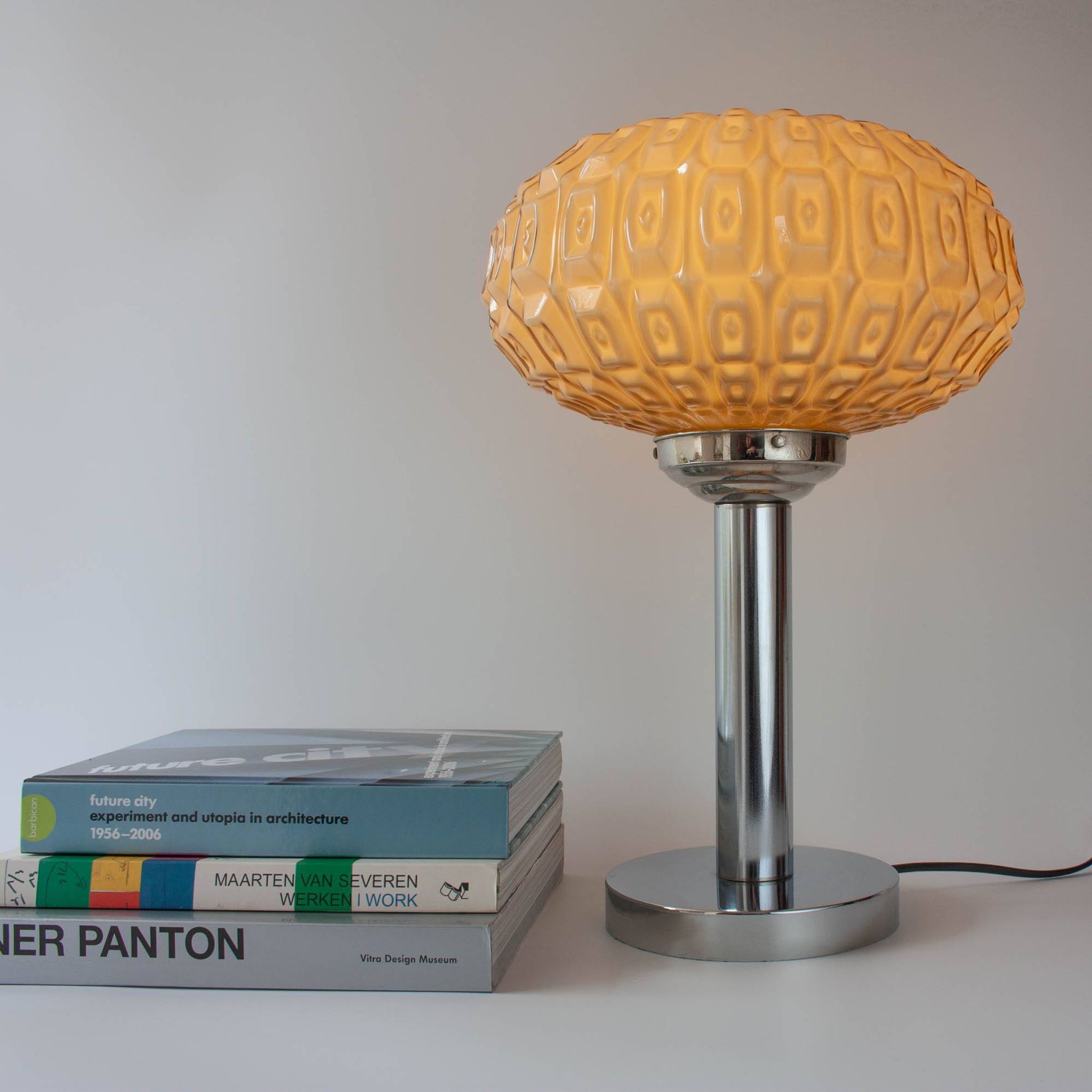 1940s Portuguese Art Deco Table Lamp with Gray Opaline Shade