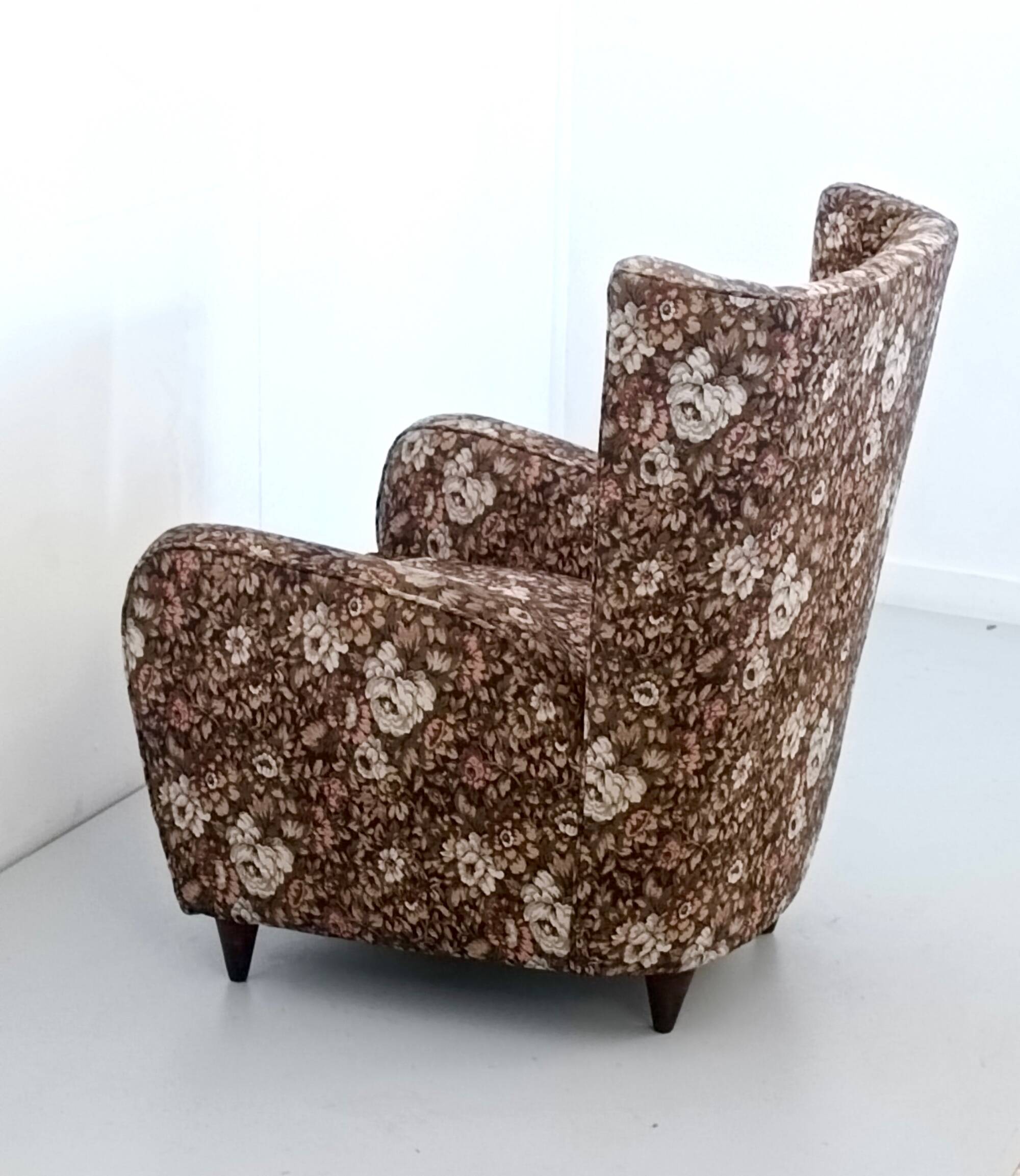 High-Quality Brown Floral Fabric Armchair attr. to Paolo Buffa, Italy