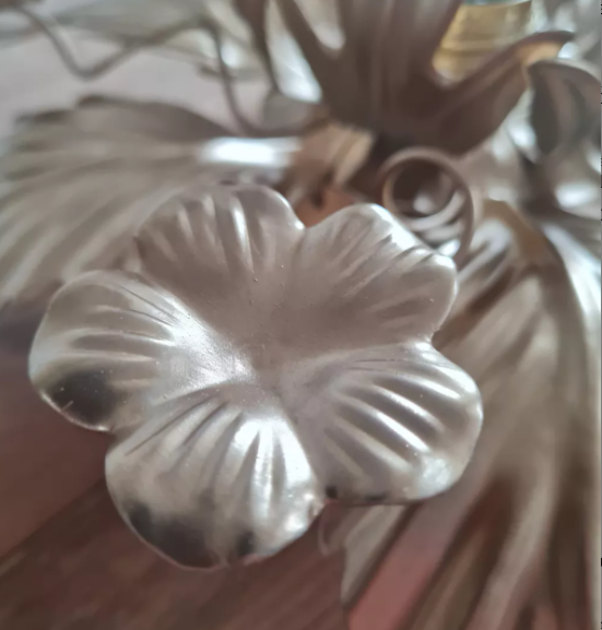 Golden brass flower wall lamp