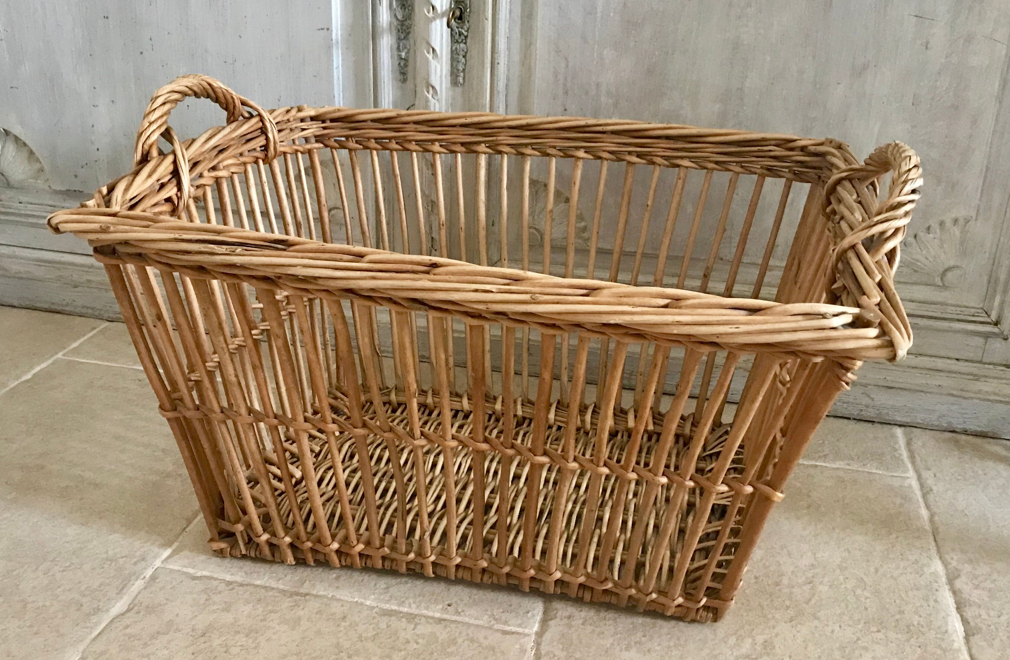 Panier à linge en osier