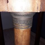 Gueridon has empire columns