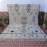 Beniouarin carpet 355x252 cm