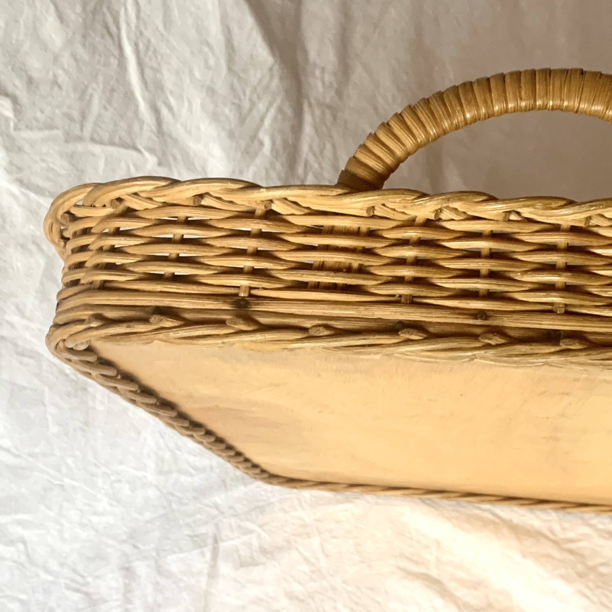 Vintage rattan and varnished wood tray - grape cluster decor