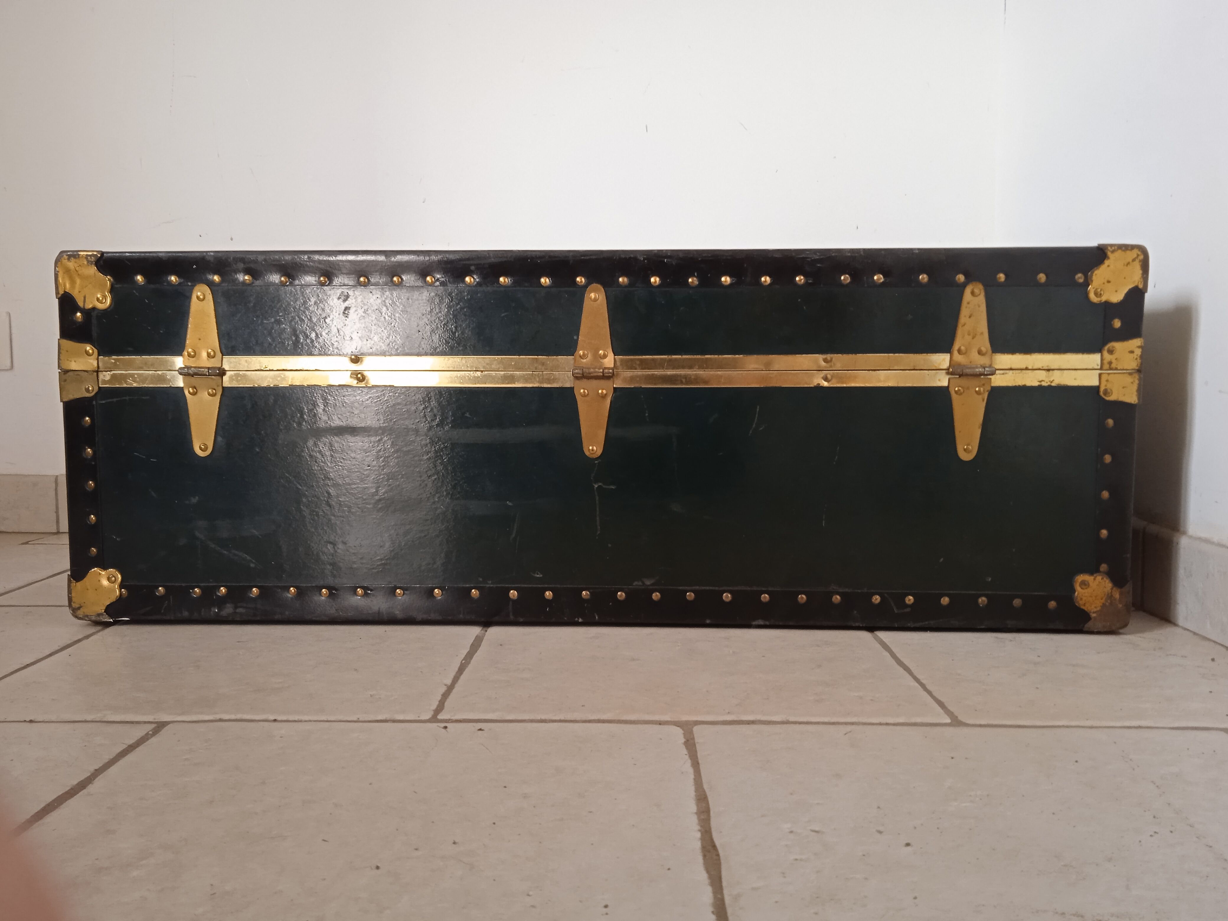 Travel trunk original lacquered wood and metal