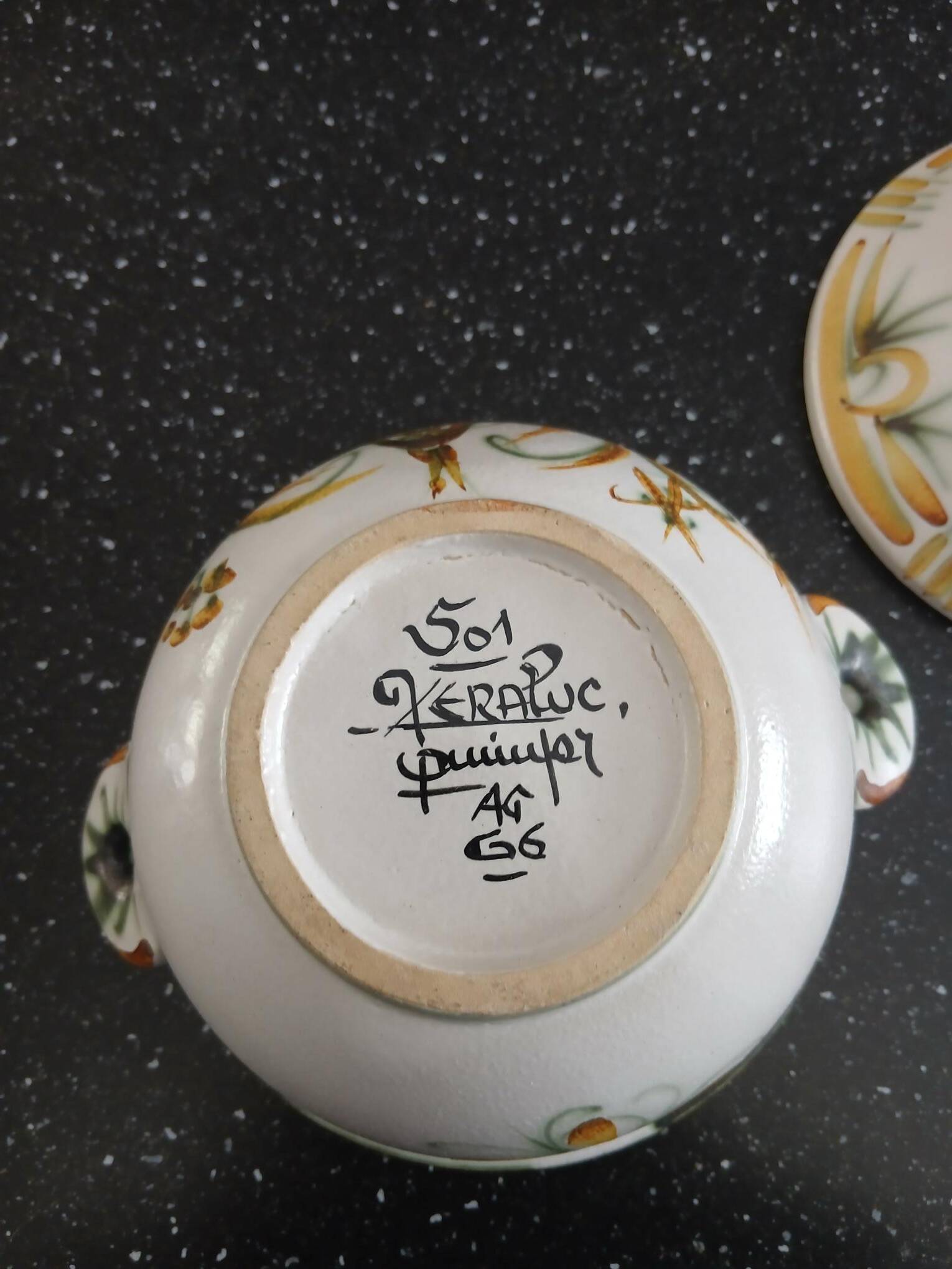 Small soup tureen - Keraluc Quimper, André Galand - 1960s