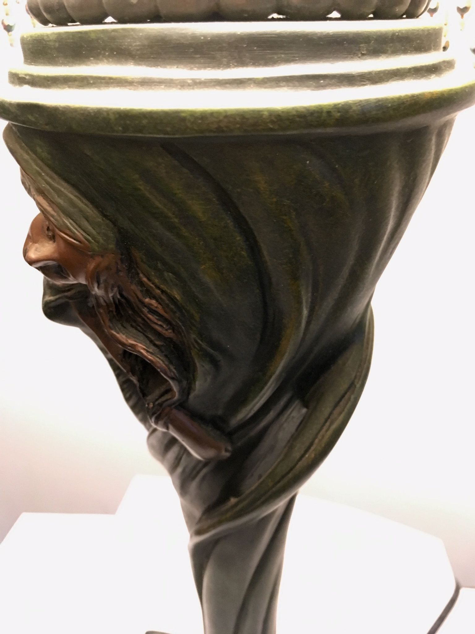Art nouveau lamp