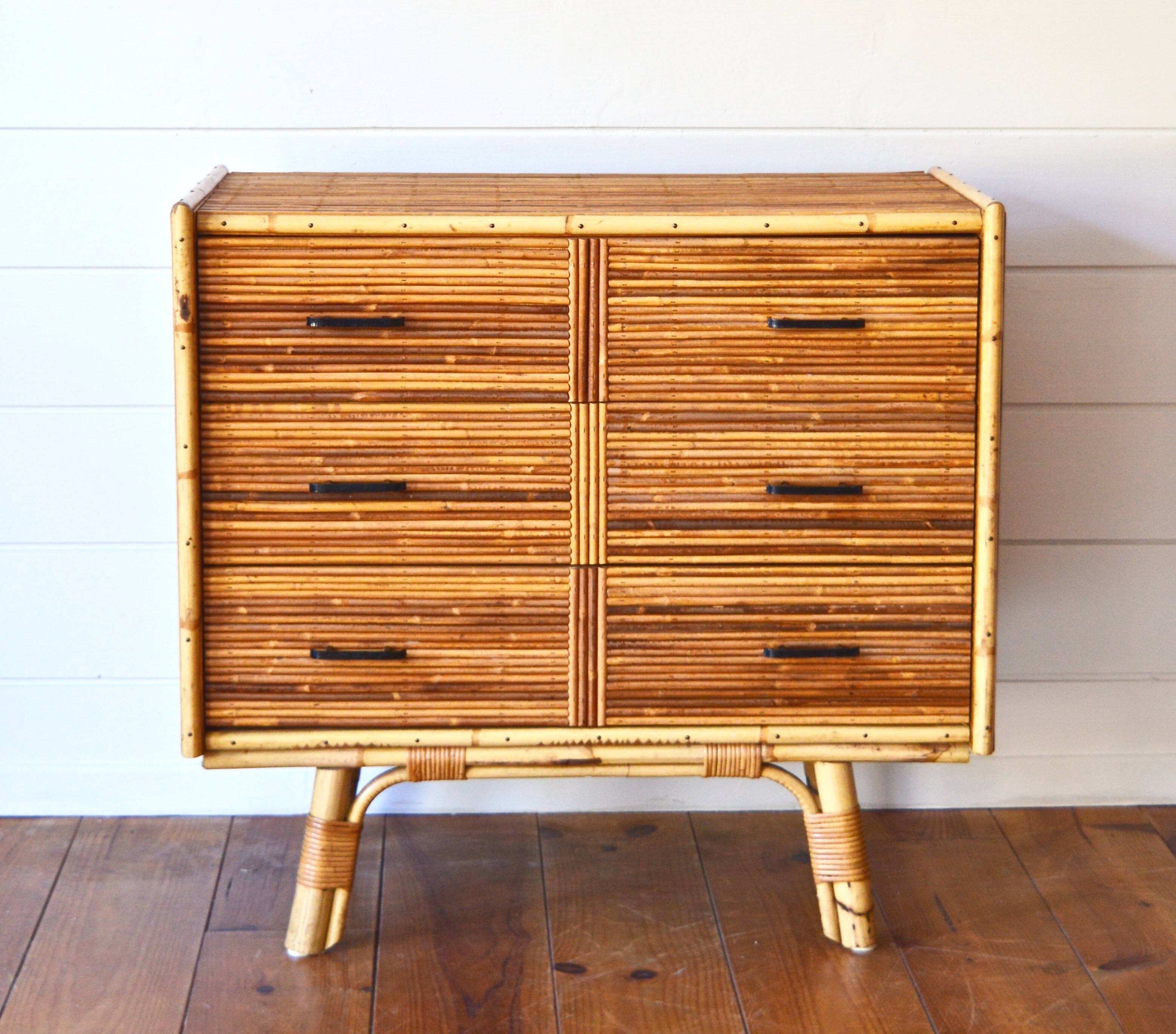 Commode rotin