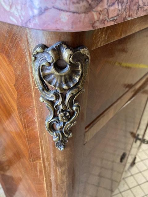 Small entrance cabinet