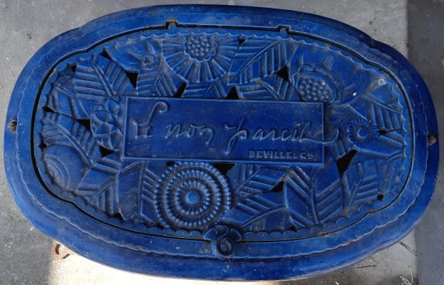 Poele deville " the not the same "