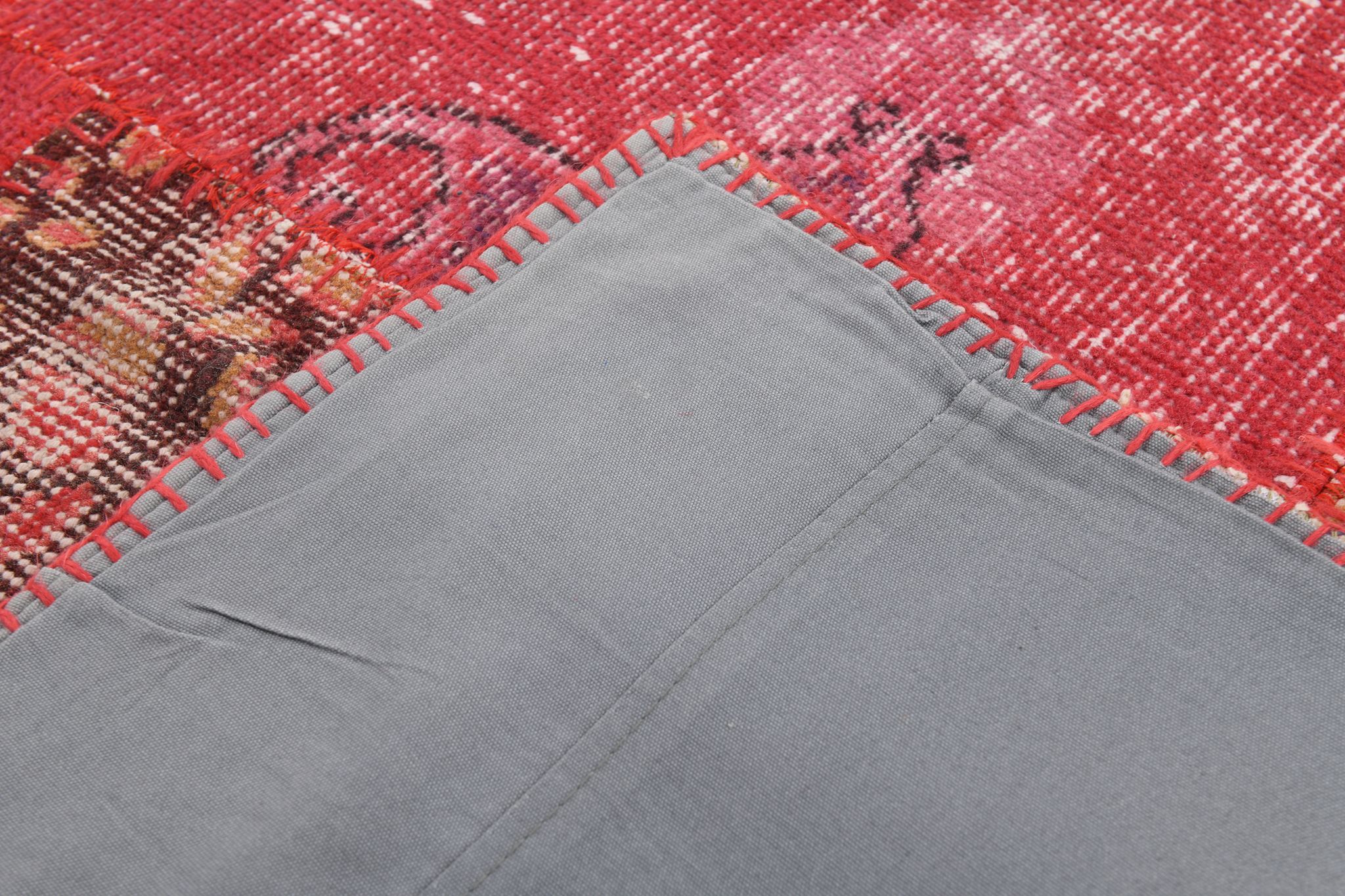 5x8 red tones turkiah rug 169x240cm