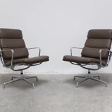 Early pair of Eames 'EA216' swivel lounge chairs by Herman Miller, 1960s