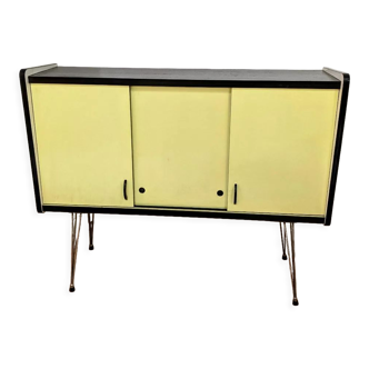 Vintage sideboard in yellow formica feet eiffel feet