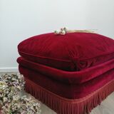 Raspberry red pouf