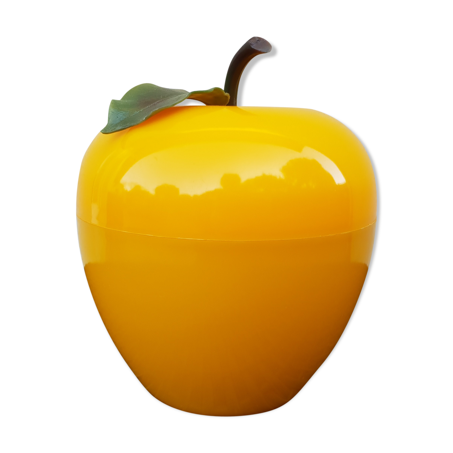 Yellow ice apple