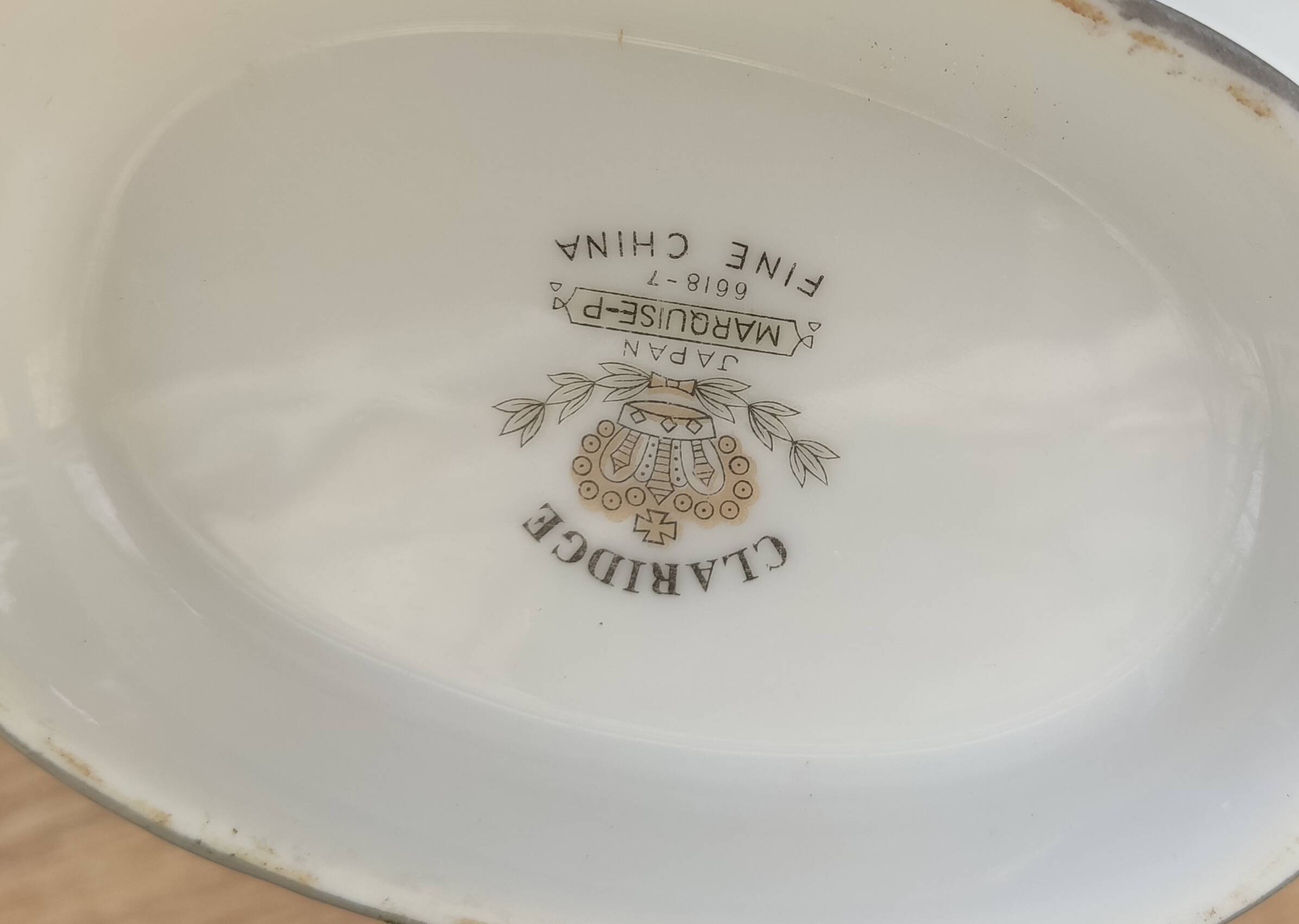 Porcelain gravy boat