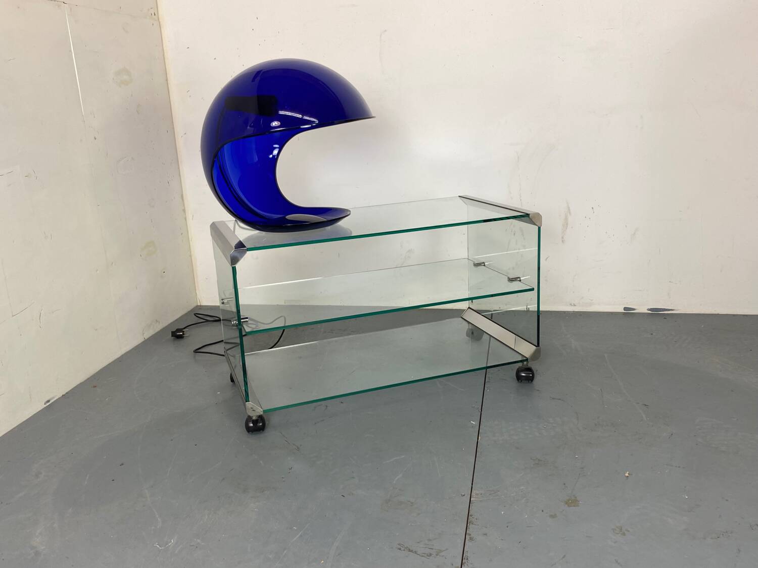 Table d'appoint vintage en verre Space Age par Gallotti & Radice, Italie 1970