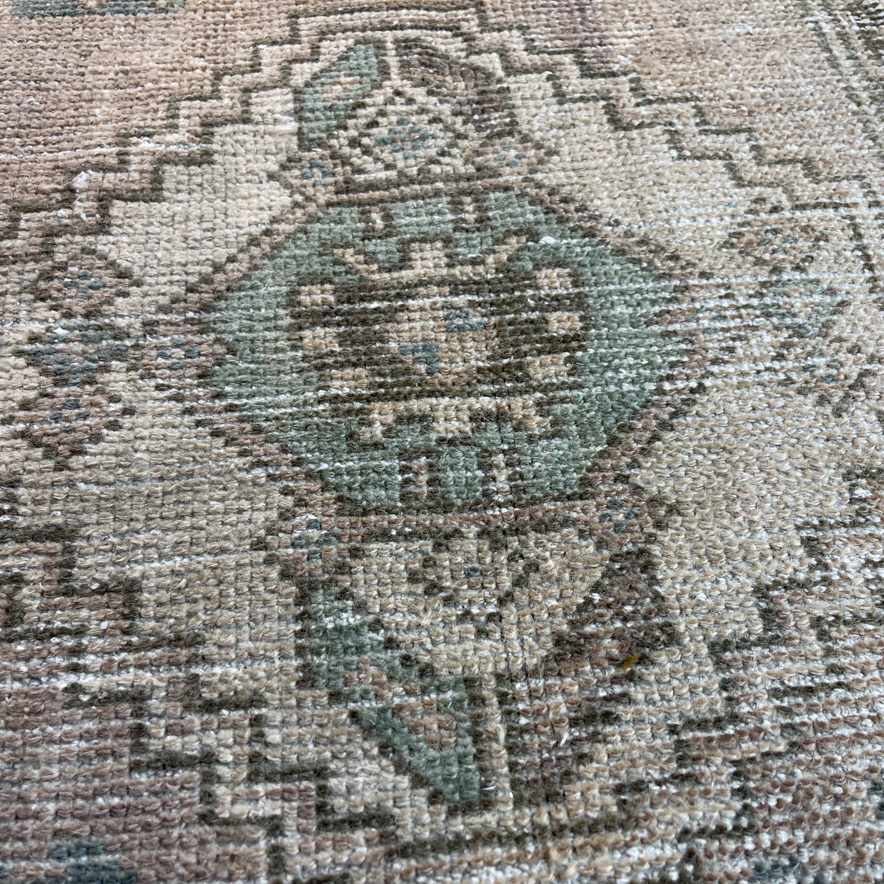 Vintage turkish pastel rug , 97 x 50 cm