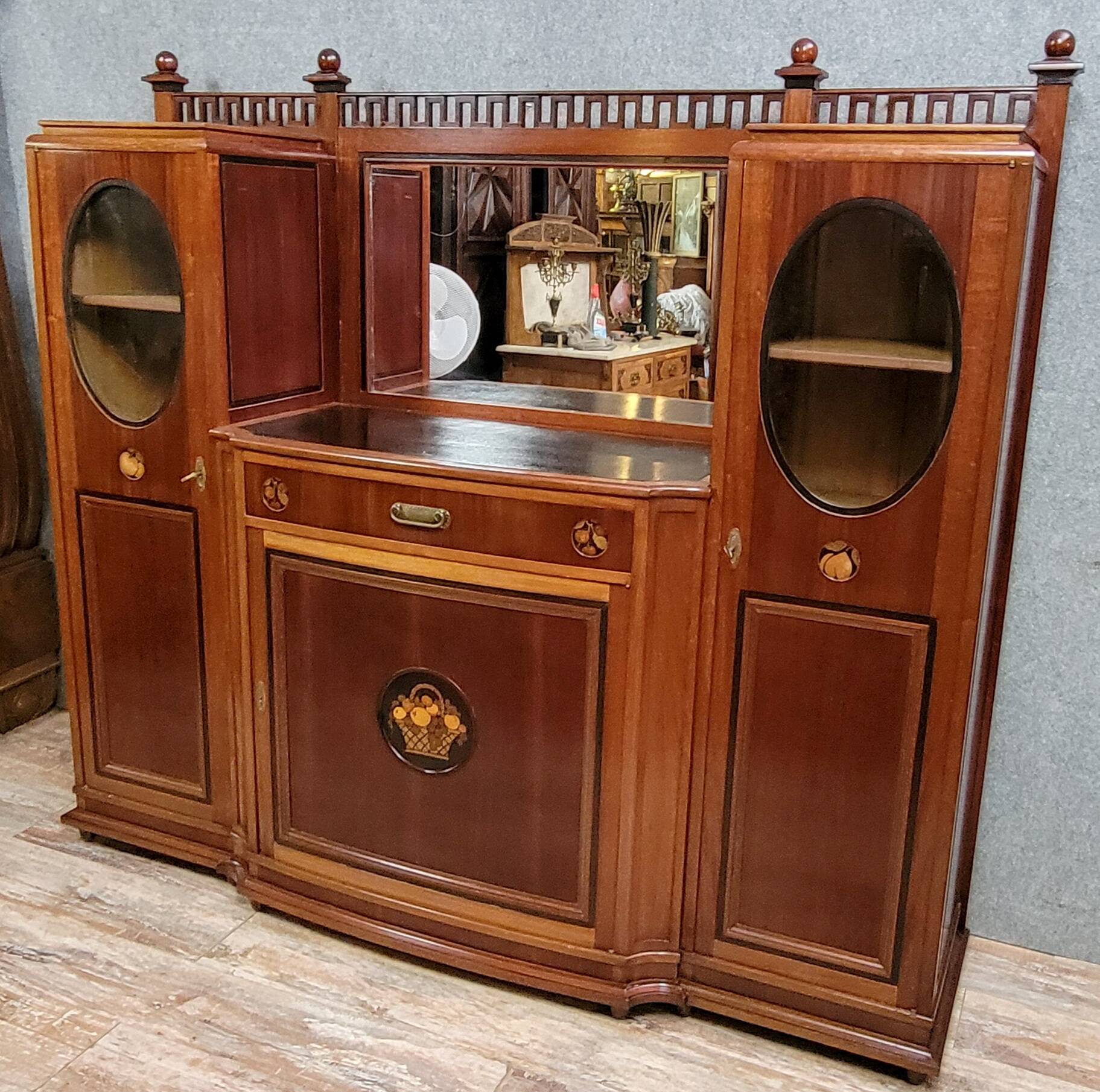 Ecole de Nancy : Grand buffet bibliothèque époque Art Nouveau en acajou