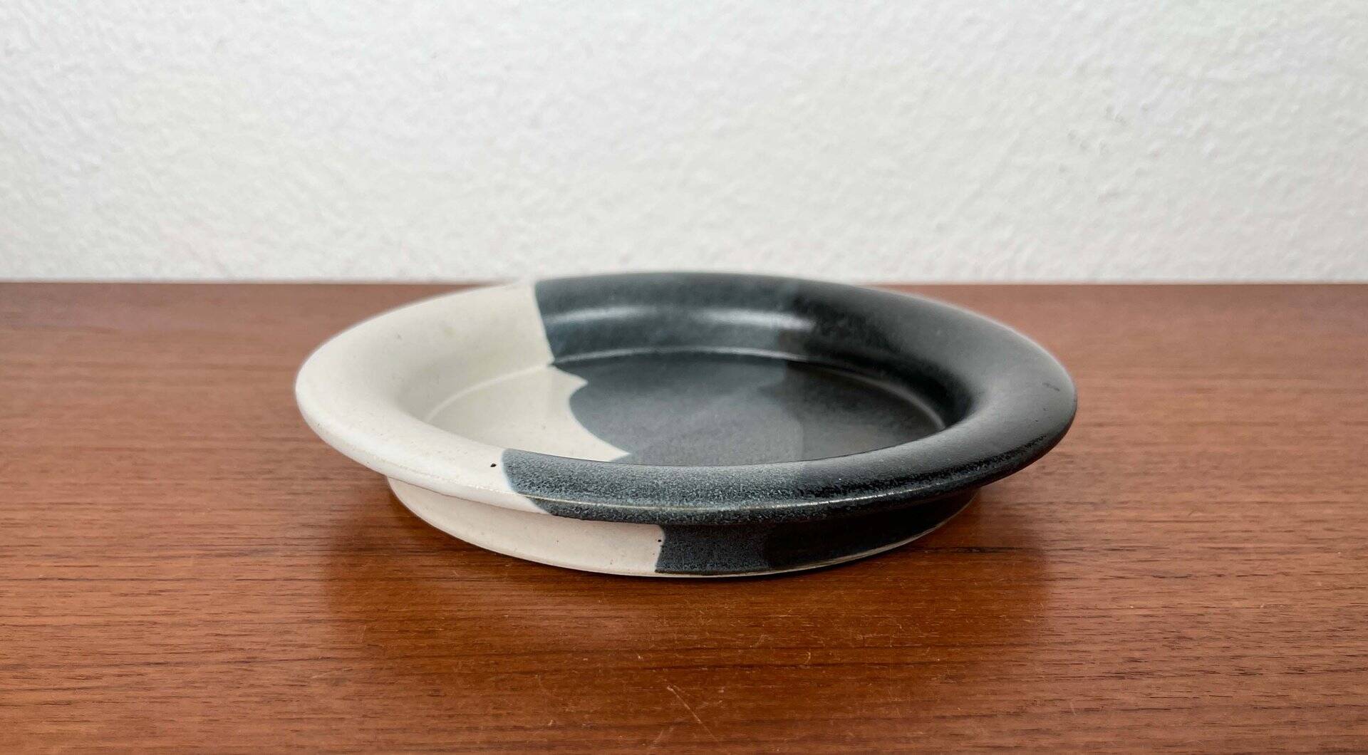 Vintage Danish pottery bowl by Aage Würtz, 1970s.