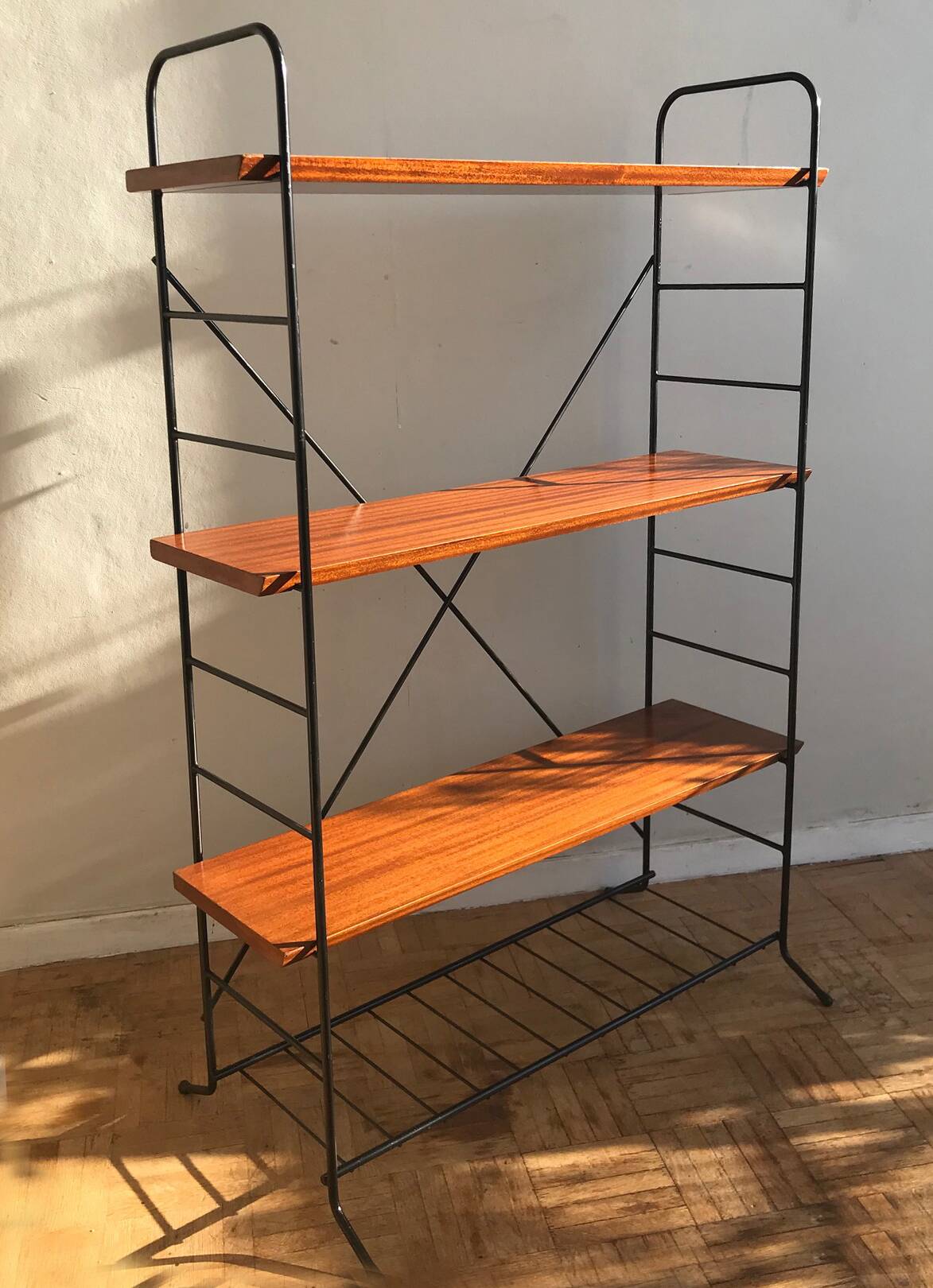 Modular shelf on legs - 1960