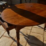 Oval table abattant walnut 19th century