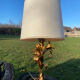 Lampe vintage dorée bouquet de lys Flor Art
