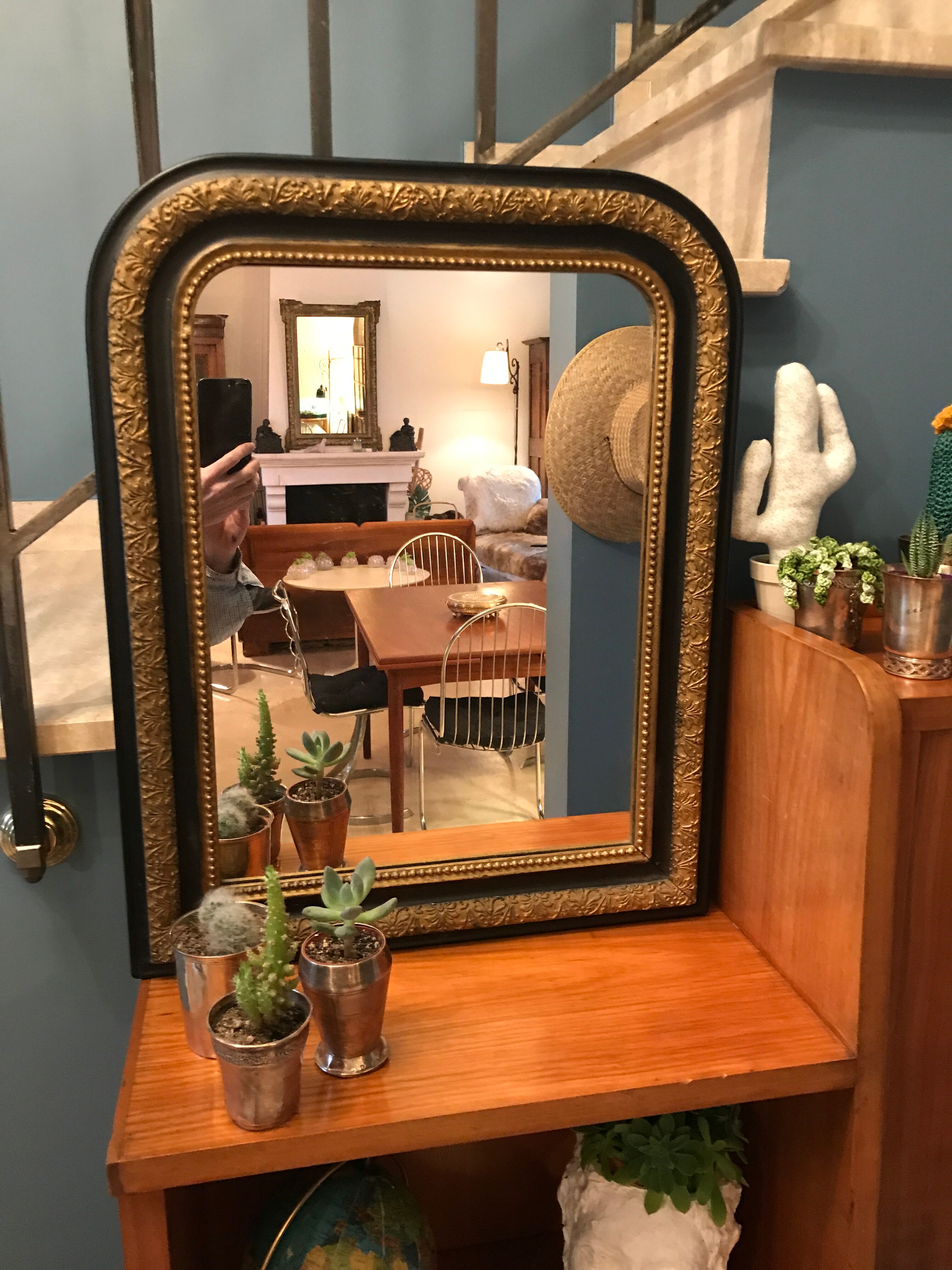 Miroir XIXè bois et stuc noirci et doré Napoléon III 49x60cm