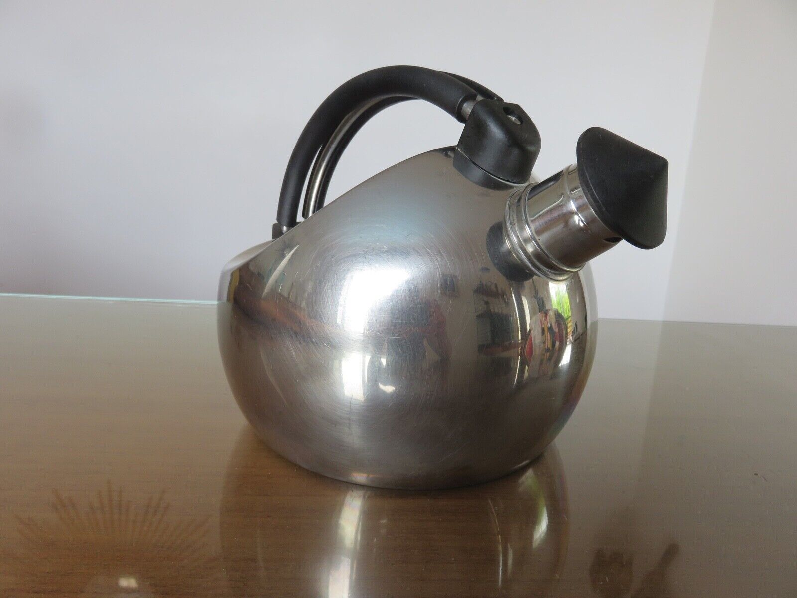 Design kettle Flavio Sambinelli for Carlo Giannini