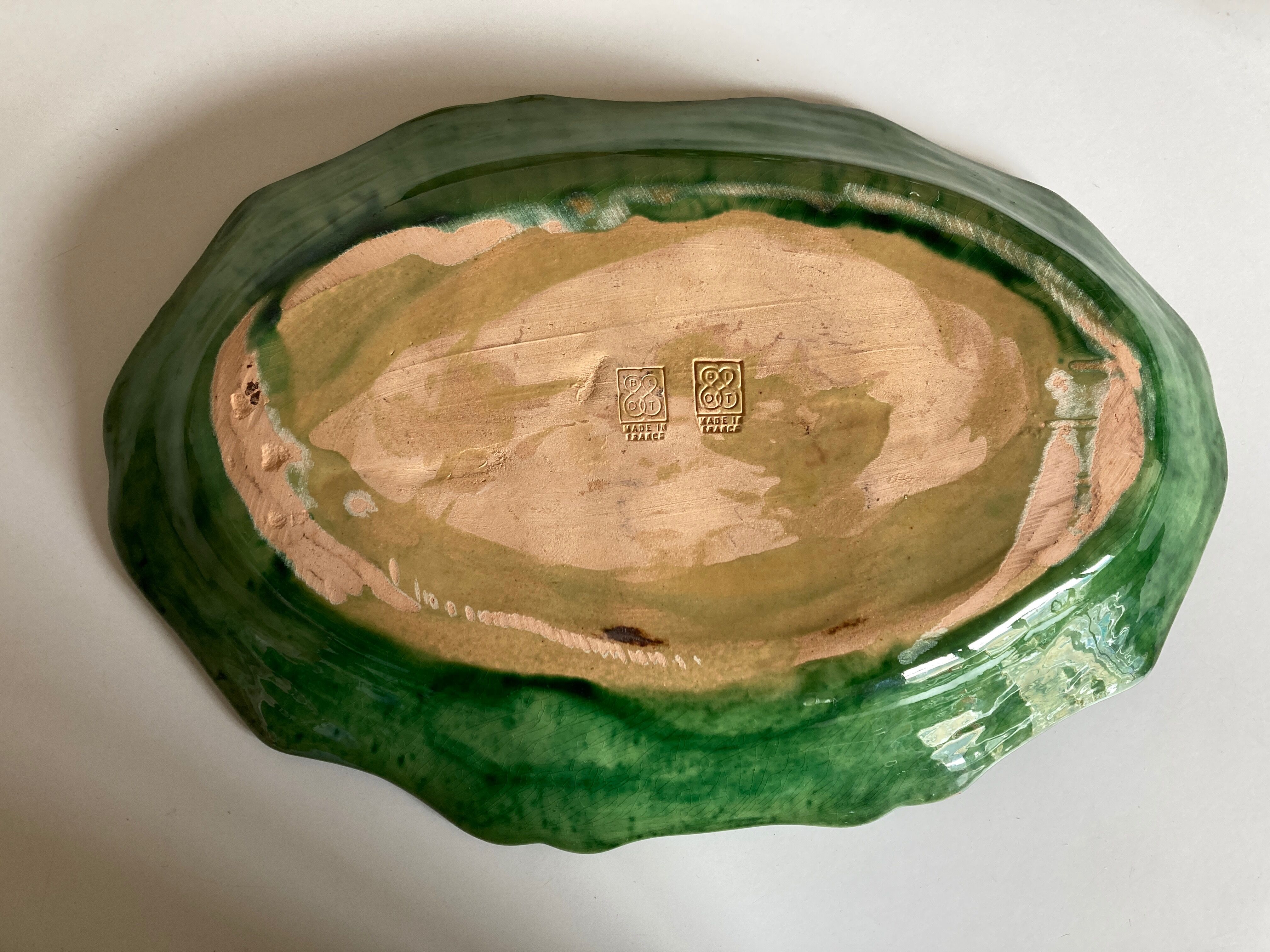 Plat centrepiece of gadroons in glazed clay from Biot 1960