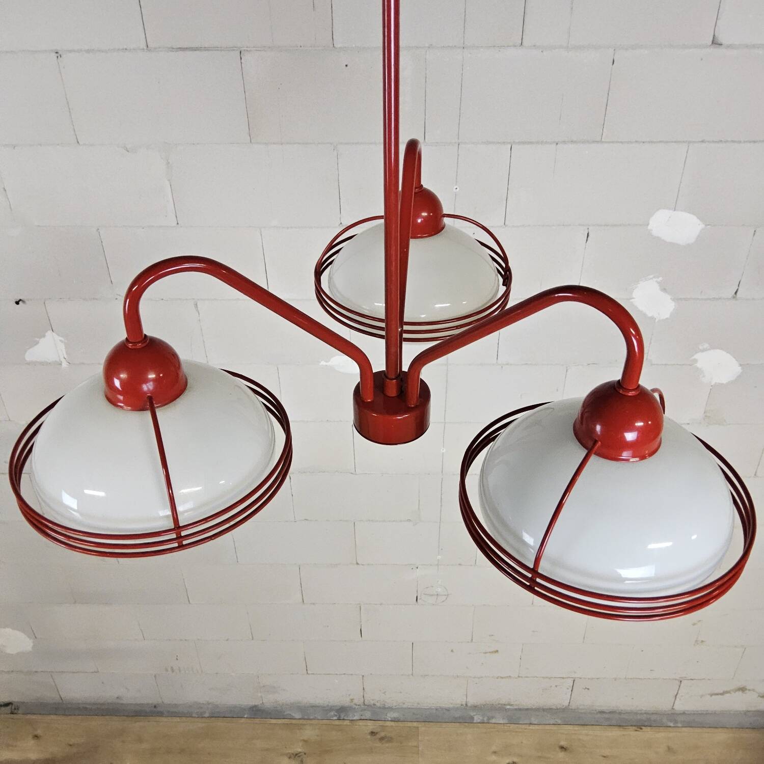 Lampe pendentif vintage rouge de l'ère spatiale / lustre (Stilnovo) Sputnik