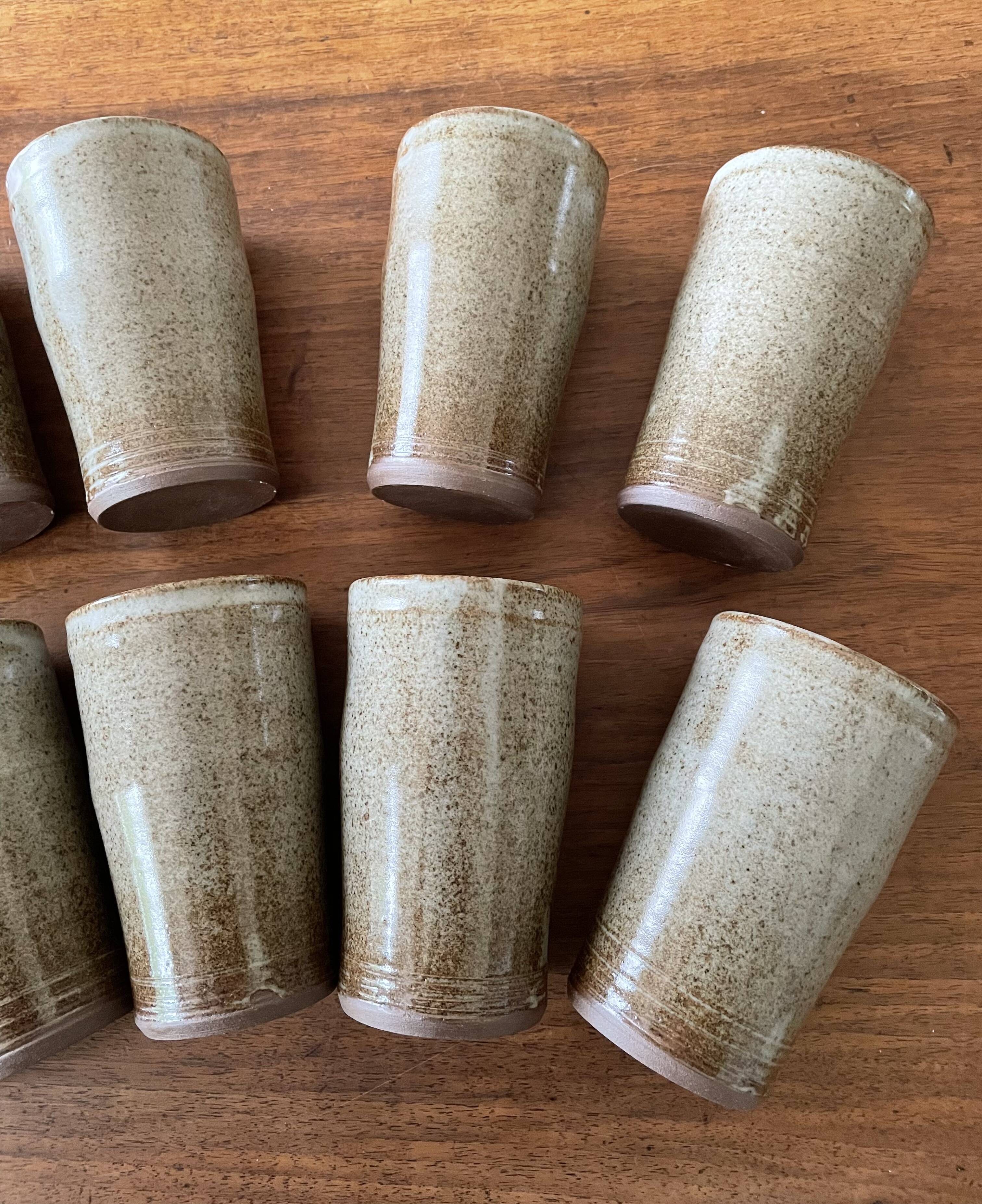 Mugs en grès émaillé vintage