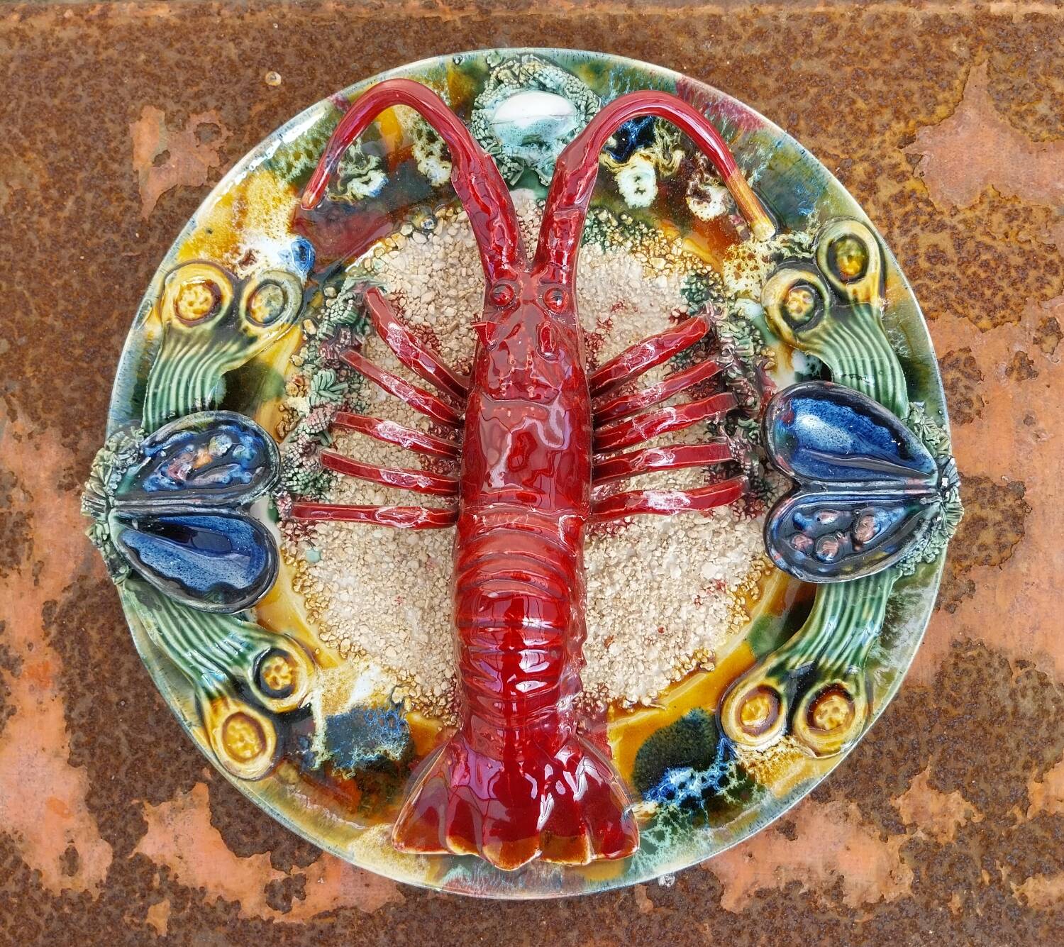 Trompe l'oeil slip dish.