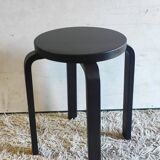 Designer stool in black lacquered solid wood - 80s/90s