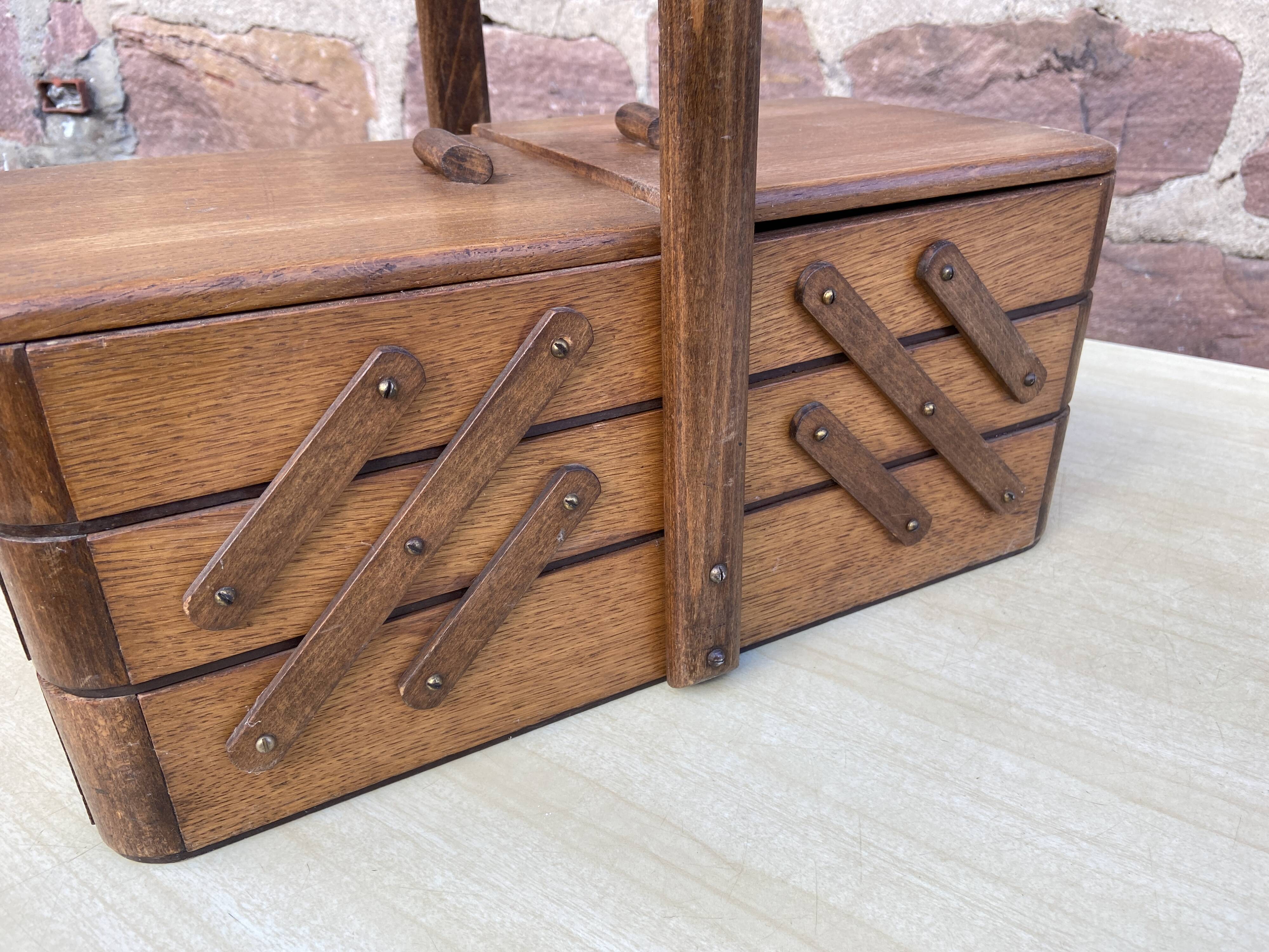 Vintage worker sewing basket 1960